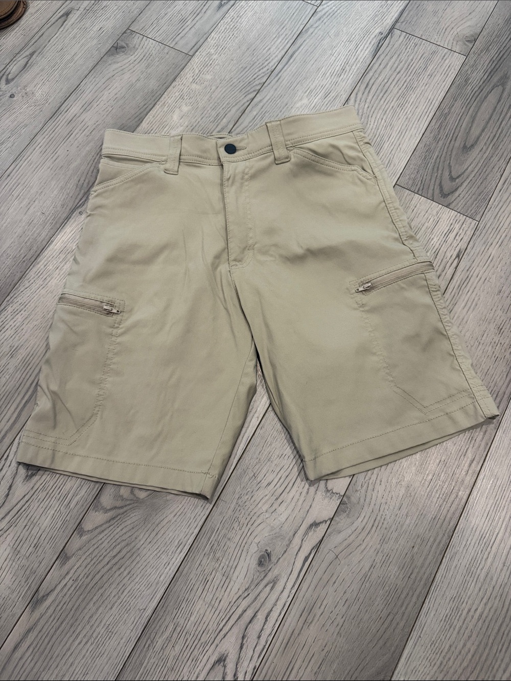 Wrangler Men's Cargo Shorts in Khaki